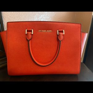 EUC Michael Kors satchel bag